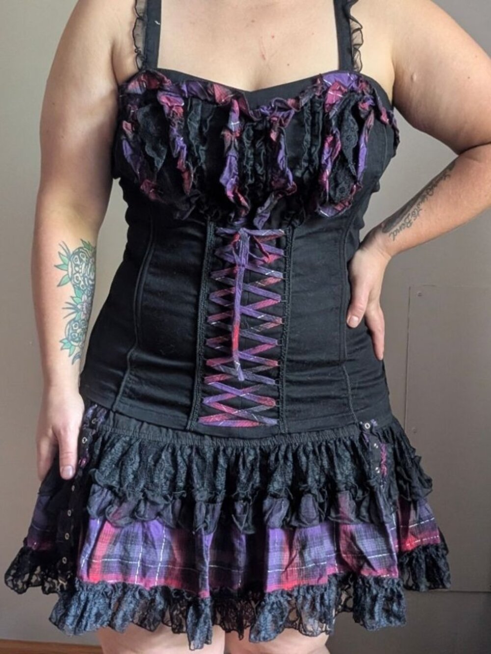 Y2K Vintage Tripp NYC 2 Piece Lace Up Corset & Garter Skirt Plaid Set XL/XXL